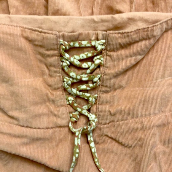 American Eagle Size 2 PINK Corduroy Flare Pleated Skirt w/Floral Lace Up On Back - Picture 6 of 6